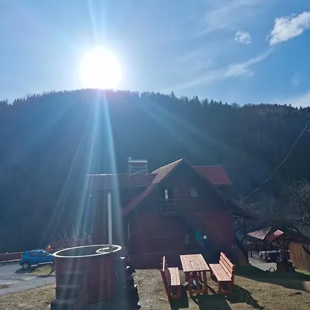 Cabană Pensiunea Viselor Vadu Motilor